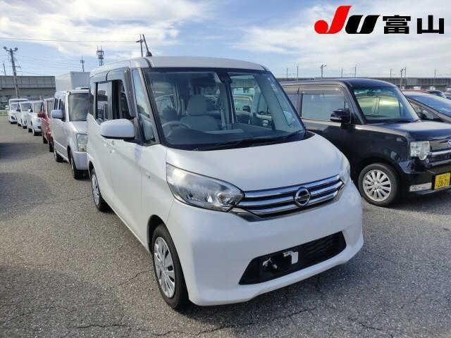 1614 Nissan Dayz roox B21A 2015 г. (JU Toyama)